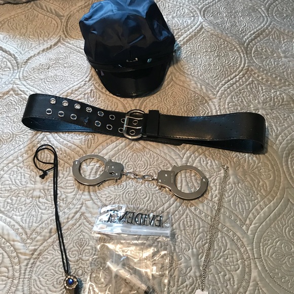 Cop Costume - Picture 3 of 8